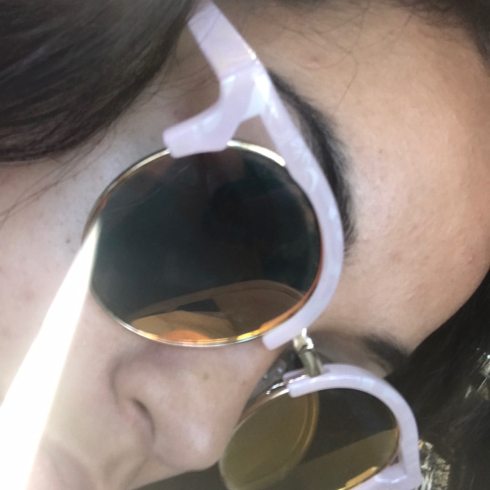 Round sunglasses - Picture 3 of 3